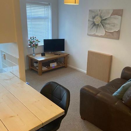 One Bedroom Ground Floor Flat Central Chichester Buitenkant foto