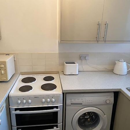 One Bedroom Ground Floor Flat Central Chichester Buitenkant foto