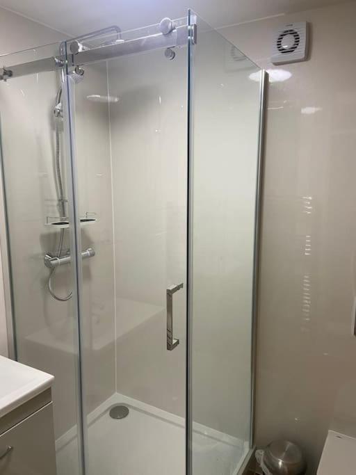 One Bedroom Ground Floor Flat Central Chichester Buitenkant foto